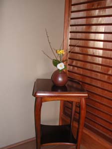玄関を入った部屋の上り口で出迎えてくれるお花(^-^)